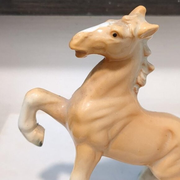 Palamino Horse figurine - Picture 6 of 6